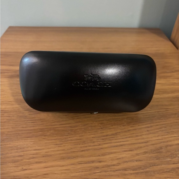 Coach New York Black Hard Clamshell Eye Glass Sun Glasses Case and Care Cloth - Picture 1 of 10